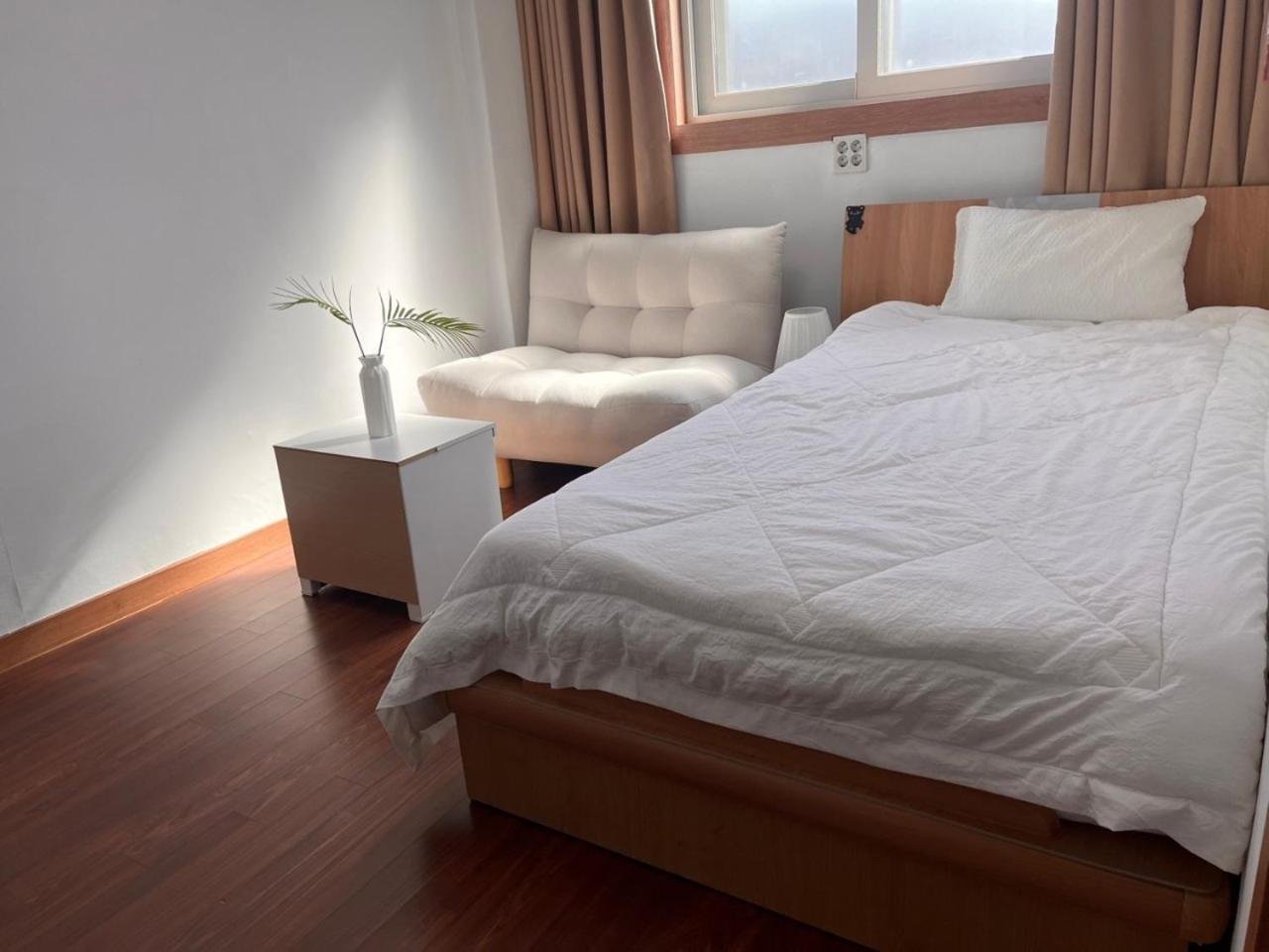 Rgb Guesthouse Jeonju Exterior photo