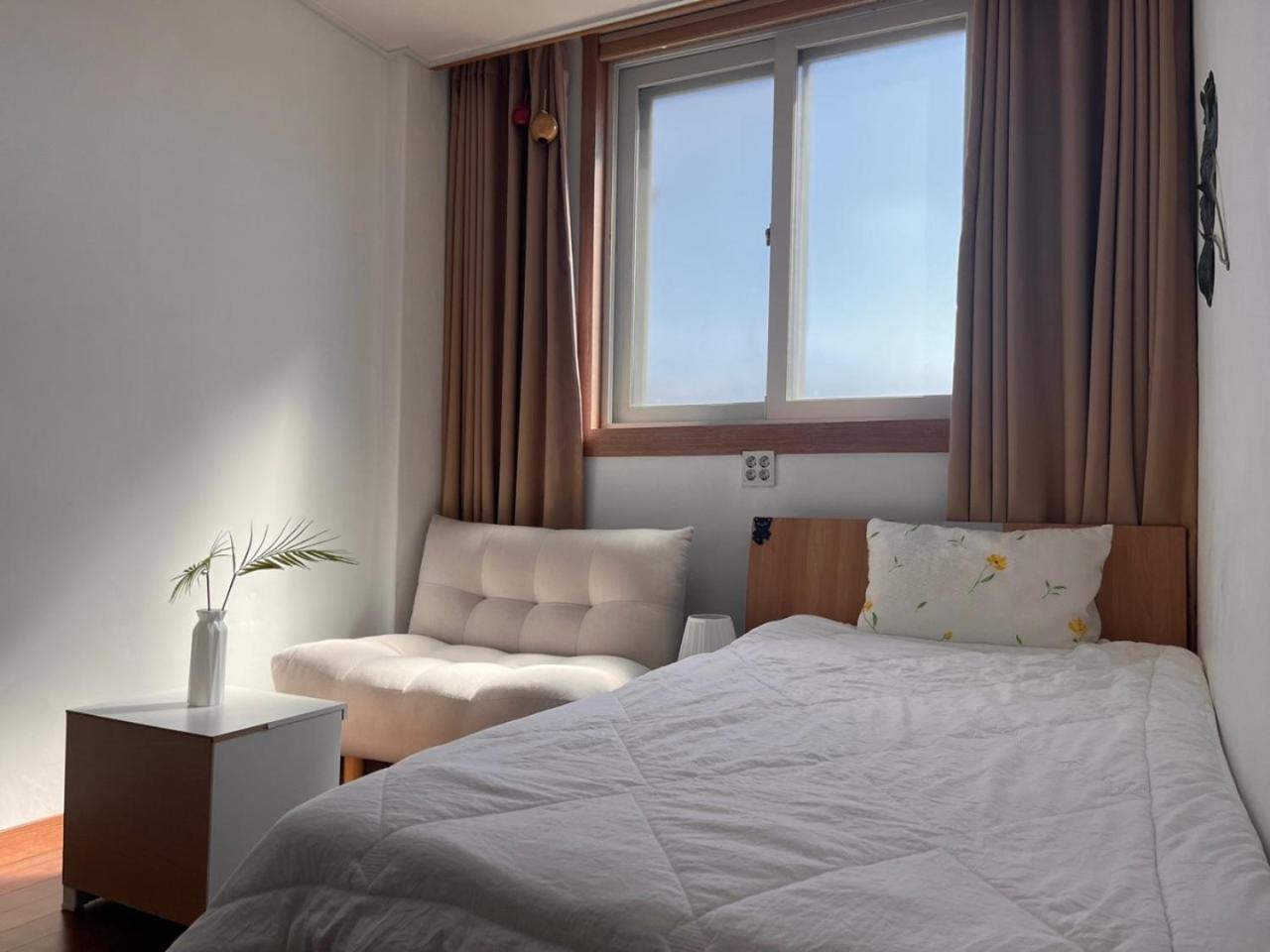 Rgb Guesthouse Jeonju Exterior photo